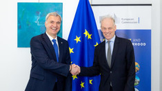 Reformele și aderarea la UE, discutate de premierul interimar, Eugeniu Osmochescu și directorul pentru Extindere și Vecinătatea Estică al Comisiei Europene (FOTO)

