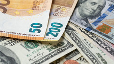 Euro scade, iar dolarul crește. Cursul valutar stabilit de BNM pentru astăzi, 15 iulie
