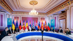Nicușor Dan a participat, la Kiev, la Summitul Ucraina – Europa de Sud Est. „Pe zona de energie, și cu R. Moldova, și cu Ucraina, România a făcut progrese importante de conectivitate”

