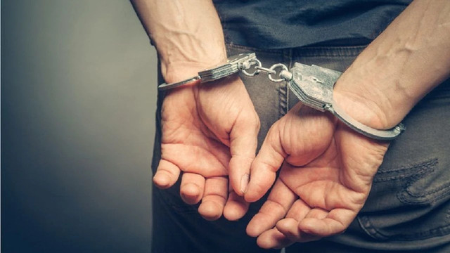 Rețea de trafic de droguri coordonată prin Telegram, destructurată. Trei persoane au fost reținute pentru comercializarea substanțelor narcotice în Chișinău