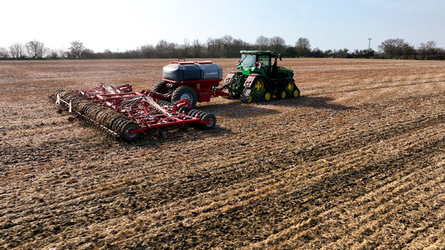 Peste 2 200 de agricultori vor primi compensații pentru acciza la motorină