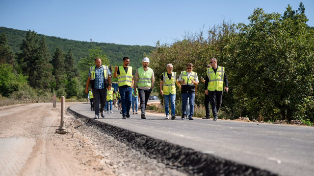 Conexiunea rutieră dintre Hâncești, Leova și Cahul, modernizată. Lucrările au fost inspectate de Vladimir Bolea


