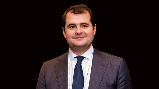 Absolvent al Harvard Business School și investitor în companii importante din R. Moldova. Profilul candidatului PAS la funcția de premier