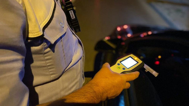 Peste 85 de șoferi au fost prinși băuți la volan, în weekend. Alte câteva mii de conducători auto - amendați pentru viteză
