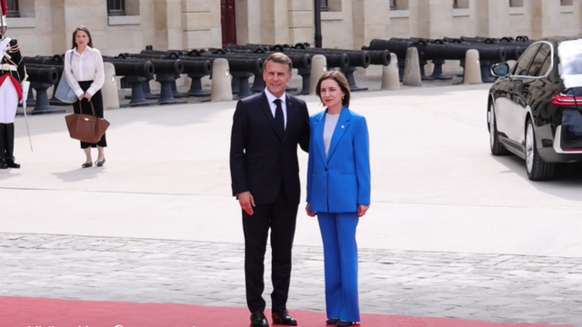 Reuniunea Coaliției de Voință. Maia Sandu a fost întâmpinată de Emmanuel Macron la Hôtel National des Invalides din Paris (Video)