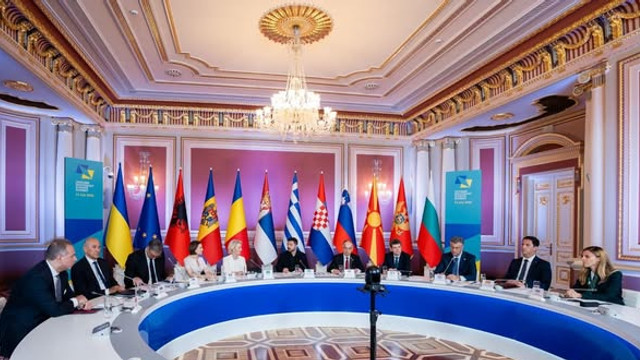 Nicușor Dan a participat, la Kiev, la Summitul Ucraina – Europa de Sud-Est. „Pe zona de energie, și cu R. Moldova, și cu Ucraina, România a făcut progrese importante de conectivitate”

