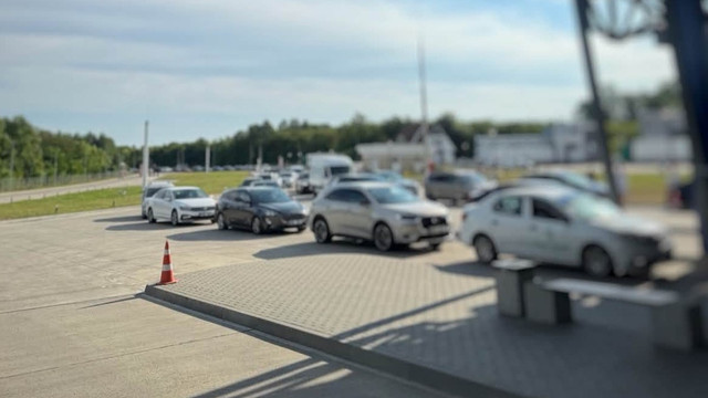 Trafic intens la PTF Sculeni. Autoritățile recomandă rute alternative pentru ieșirea din Republica Moldova